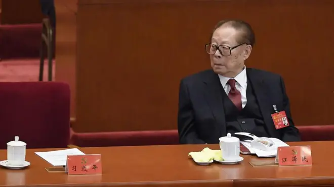 中美「AI 軍備競賽」究竟在比什麼？專家預測三種結局