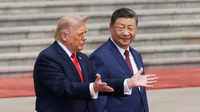 香港首任特首董建華葬禮:規格比照霍英東 石泰峰致悼詞(图3) 香港首任特首董建華葬禮:規格比照霍英東 石泰峰致悼詞